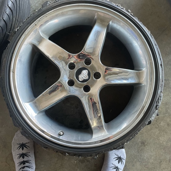 20” Custom Cobra Rims - Picture 2 of 4